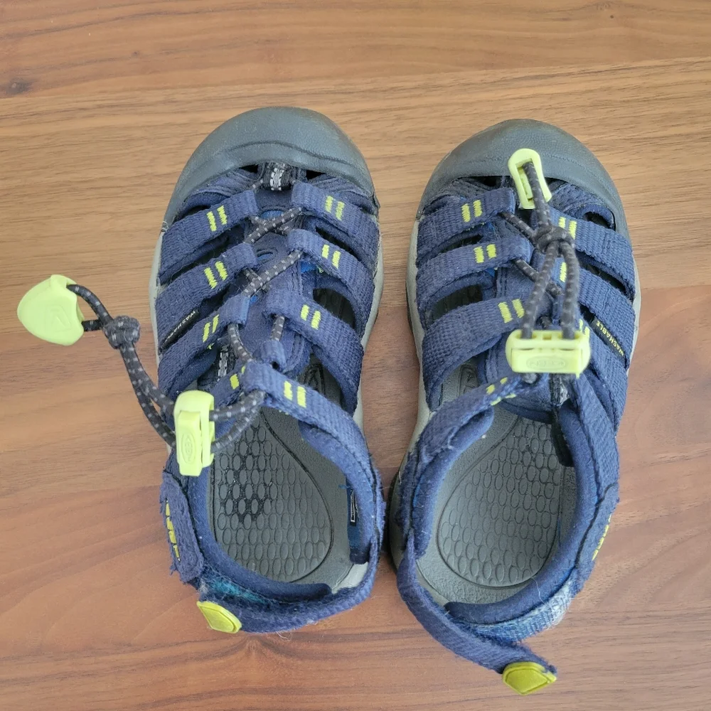 Keen Toddler Sandals - Picture 2 of 9